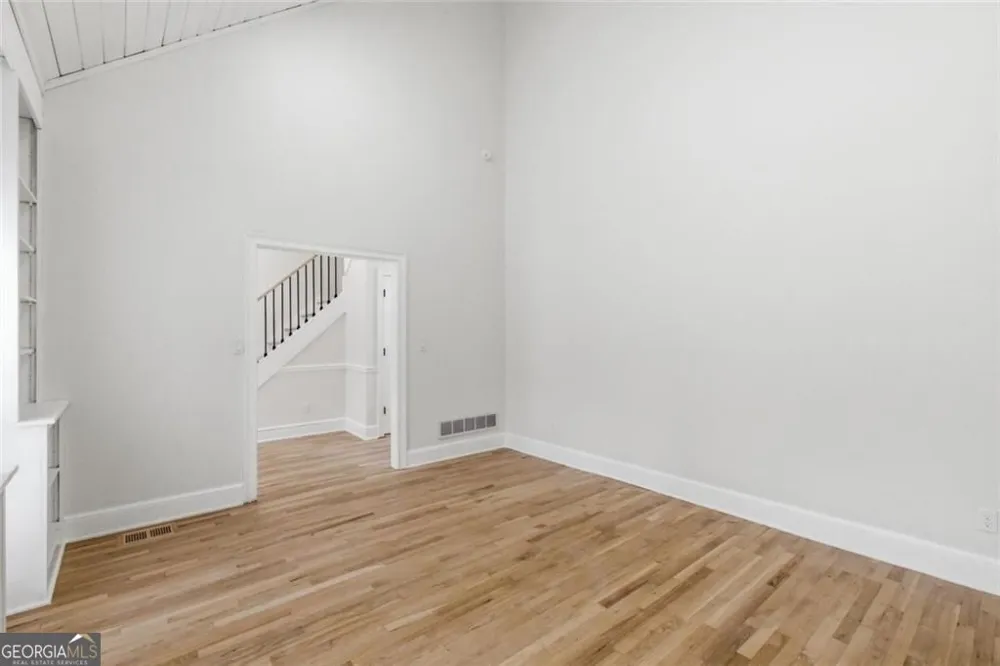 7170 Riverside DR NW Atlanta, GA 30328