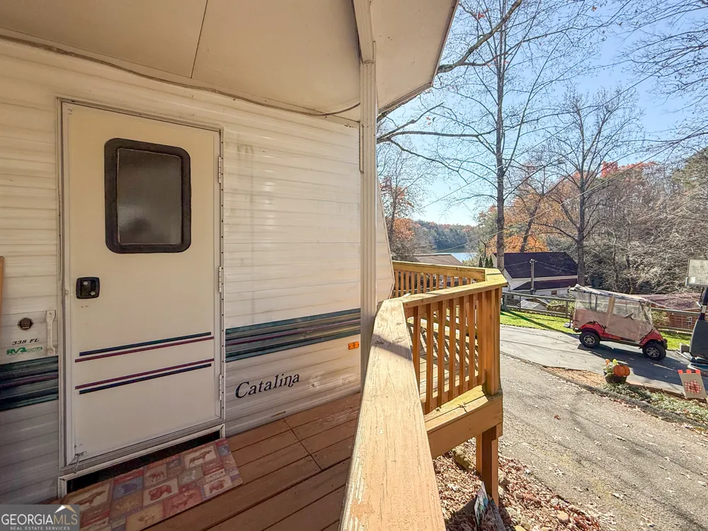 127 Rocky LN Cleveland, GA 30528