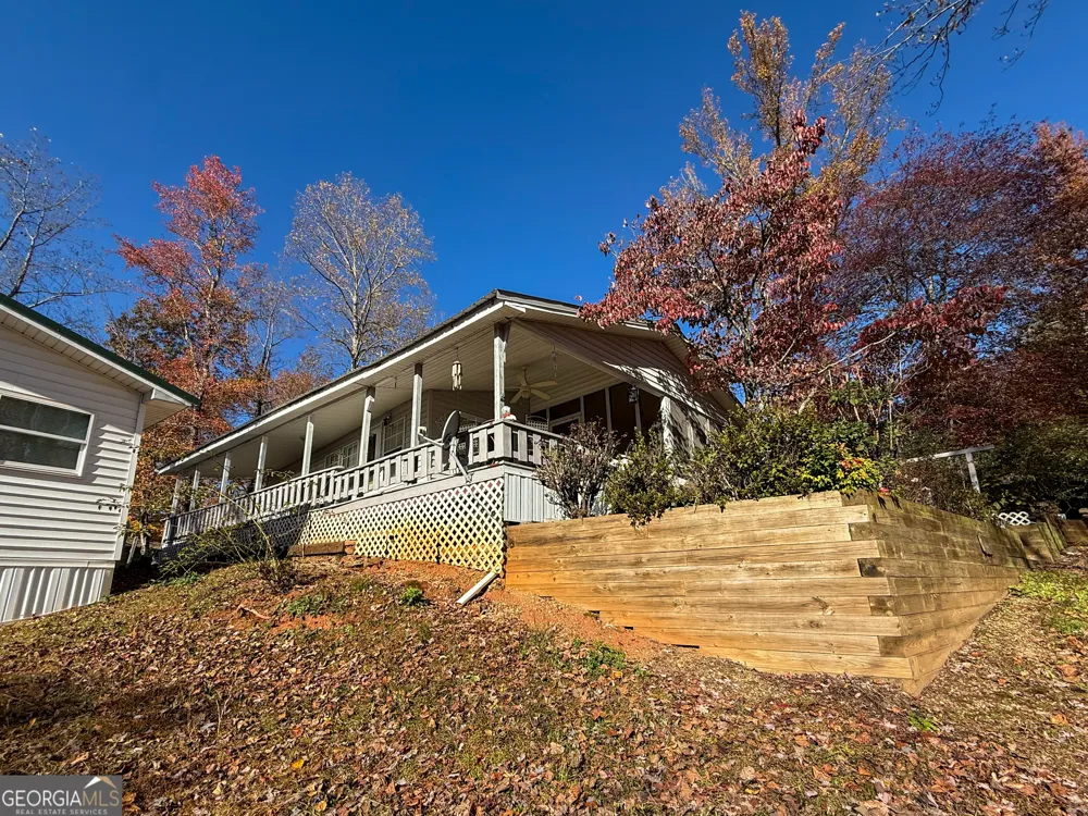 988 Mountain Shadows DR Cleveland, GA 30528