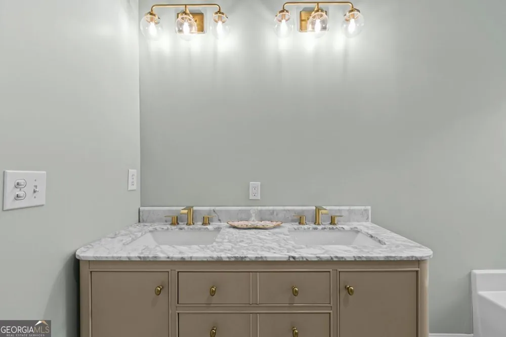 309 Laurel Glen XING Canton, GA 30114