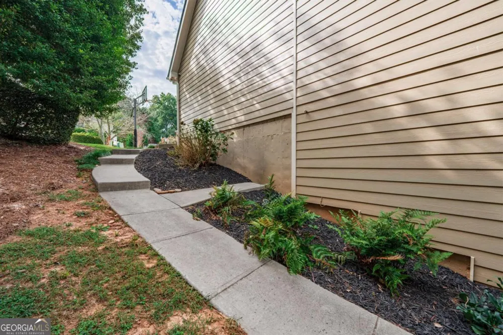 309 Laurel Glen XING Canton, GA 30114