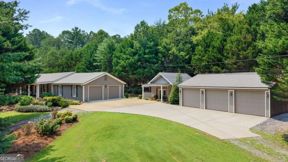 2064 Knight RD Ellijay, GA 30540