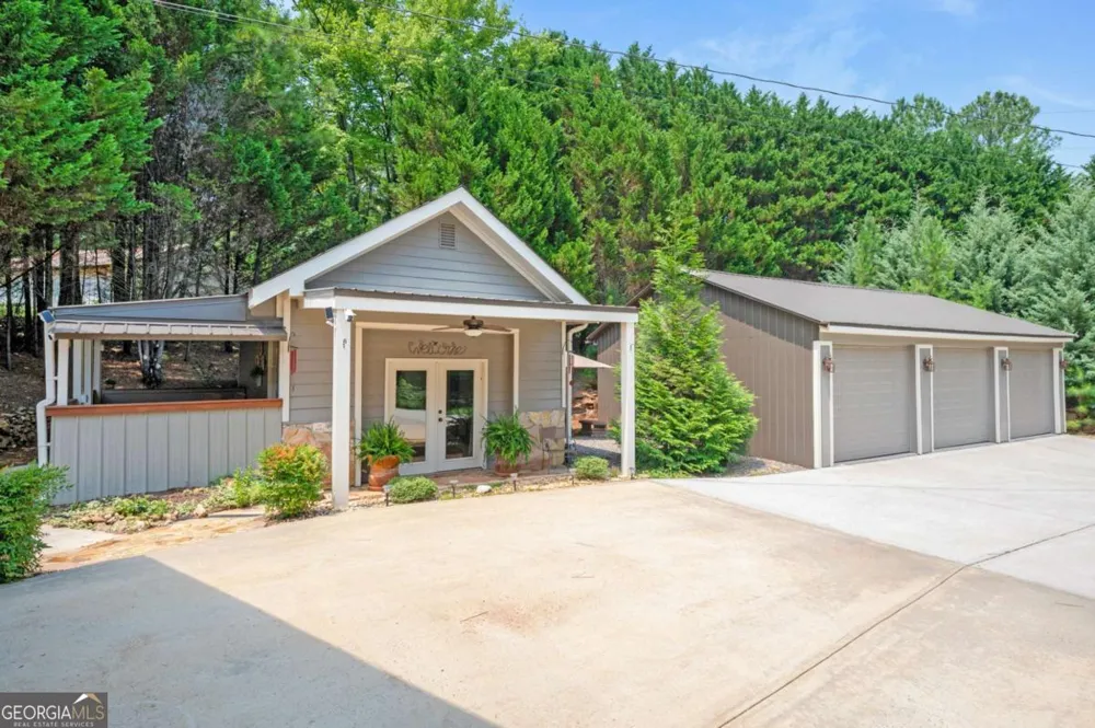 2064 Knight RD Ellijay, GA 30540