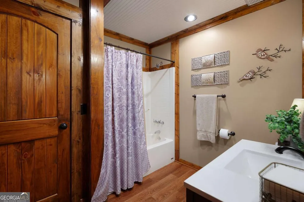 2064 Knight RD Ellijay, GA 30540