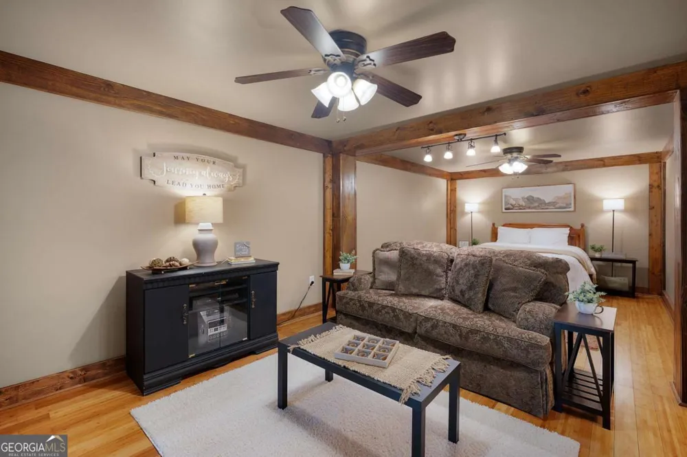 2064 Knight RD Ellijay, GA 30540
