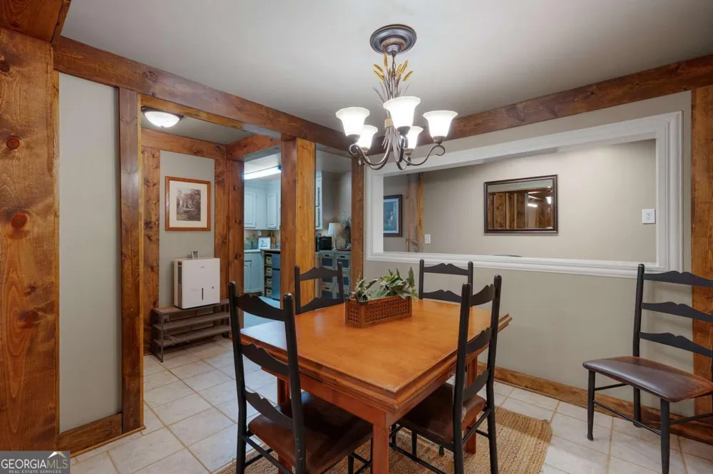 2064 Knight RD Ellijay, GA 30540