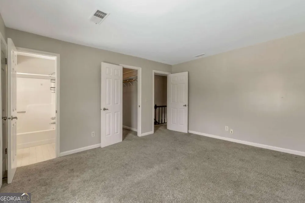 136 Old Ferry WAY Roswell, GA 30076
