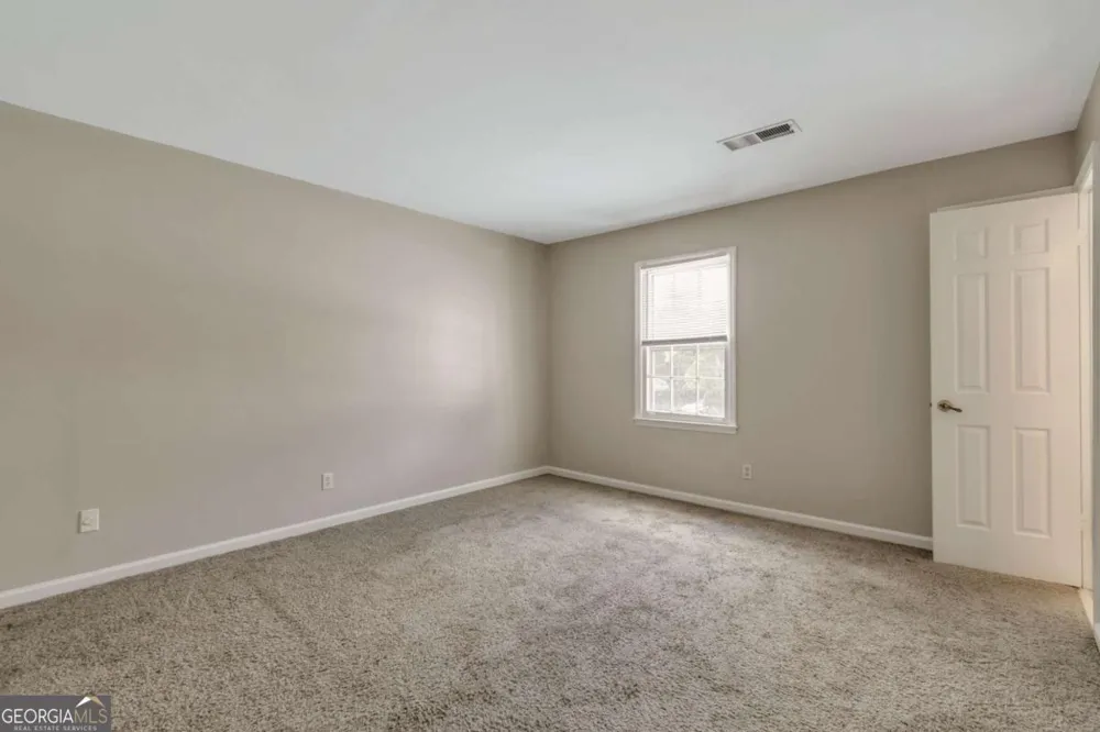 136 Old Ferry WAY Roswell, GA 30076