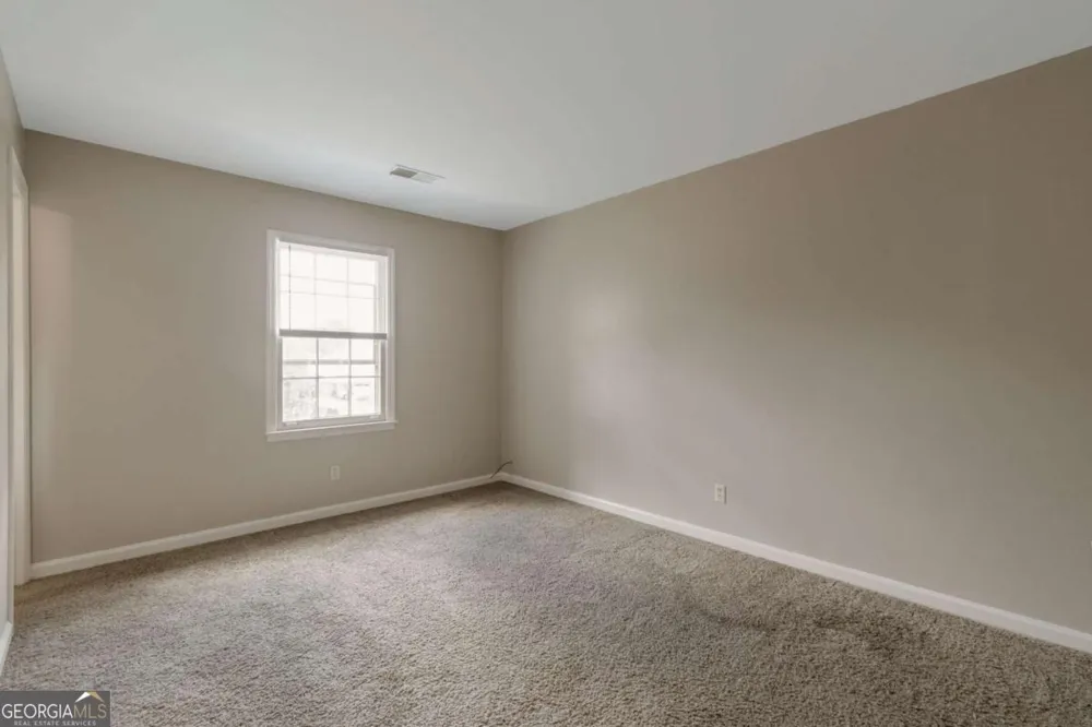 136 Old Ferry WAY Roswell, GA 30076
