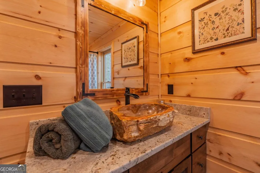 138 Rhondas WAY Ellijay, GA 30540