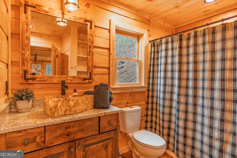 138 Rhondas WAY Ellijay, GA 30540