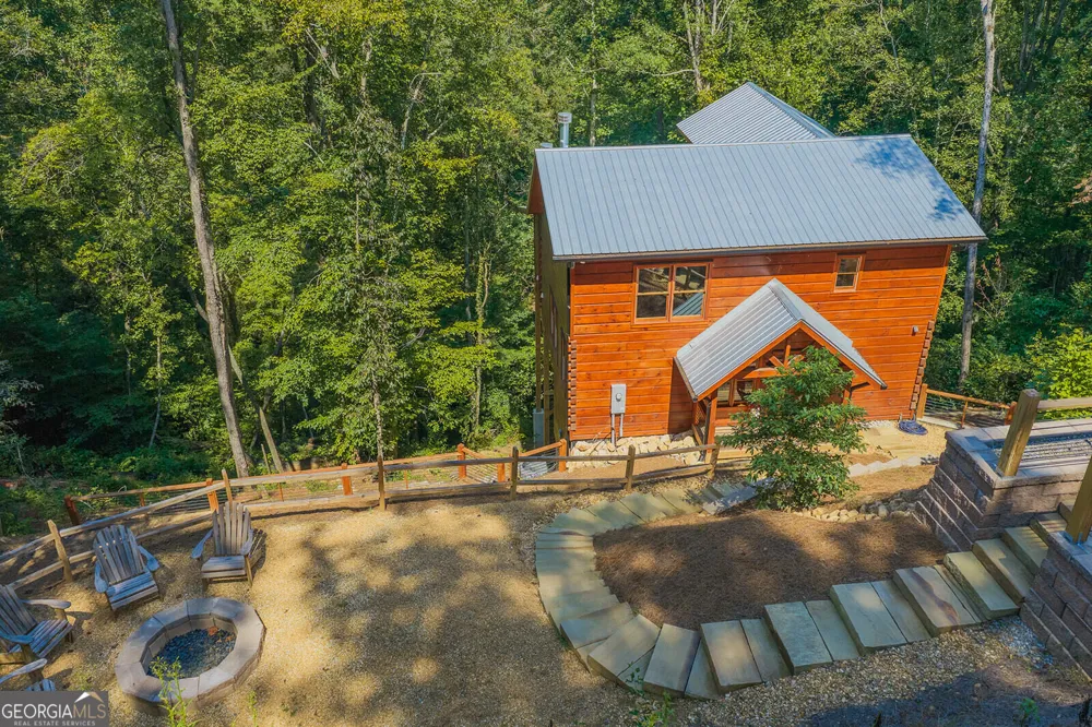 138 Rhondas WAY Ellijay, GA 30540