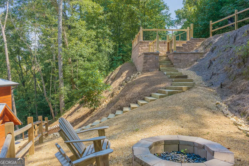 138 Rhondas WAY Ellijay, GA 30540