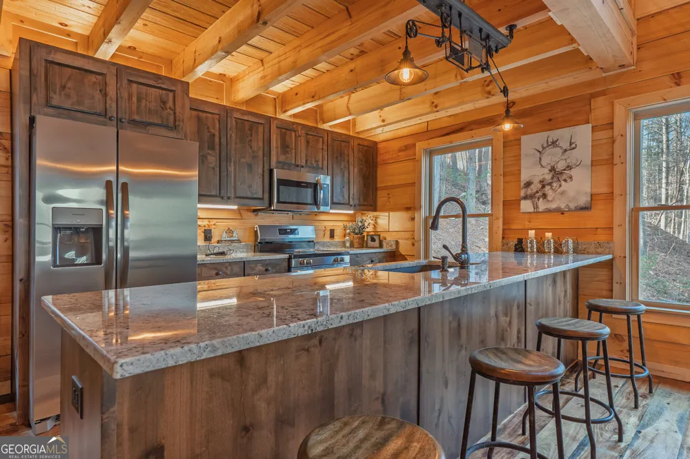 138 Rhondas WAY Ellijay, GA 30540