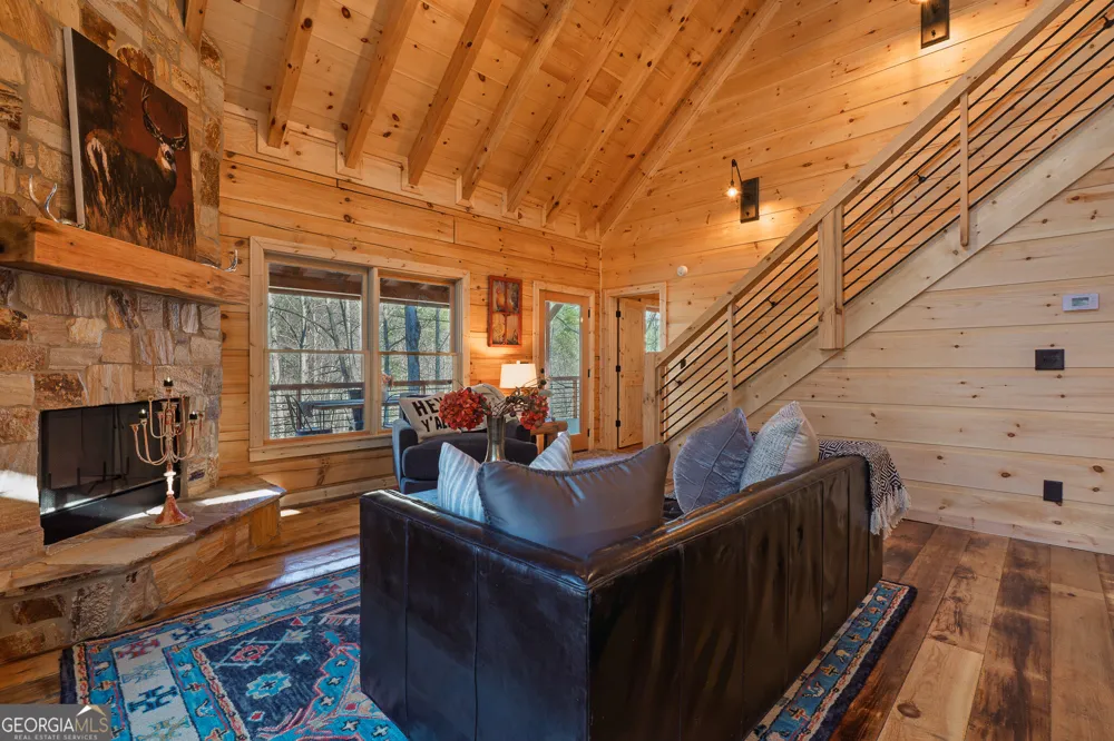 138 Rhondas WAY Ellijay, GA 30540