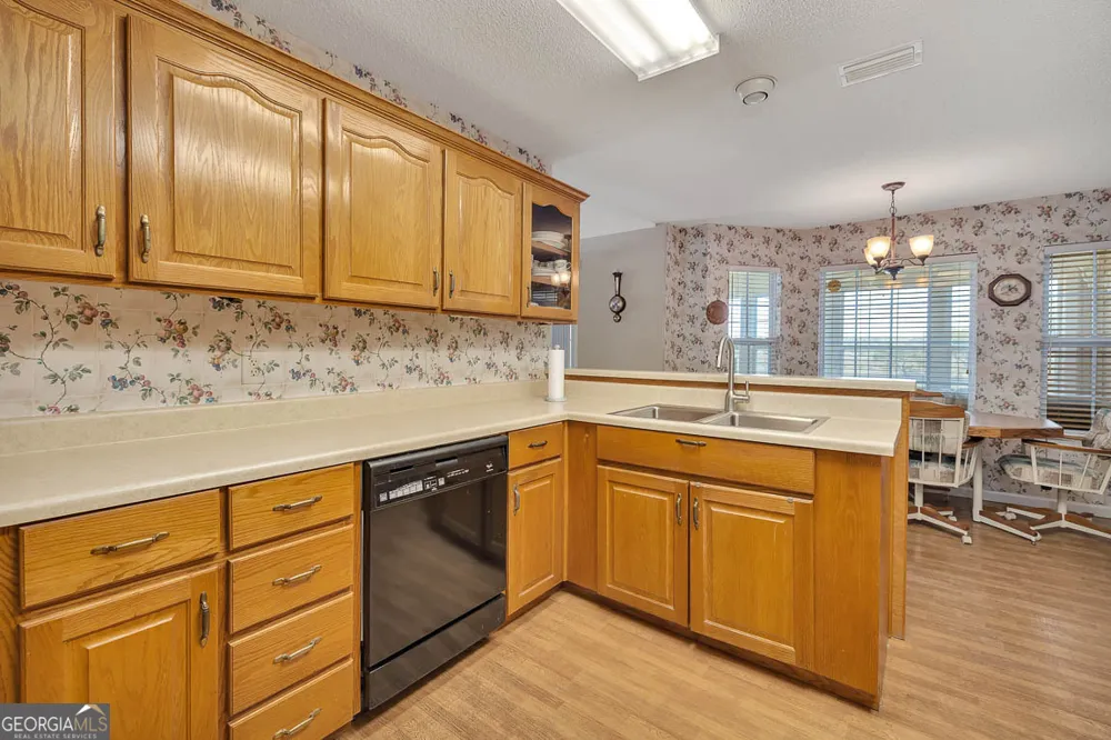 1056 Fiddler TRCE NE Townsend, GA 31331