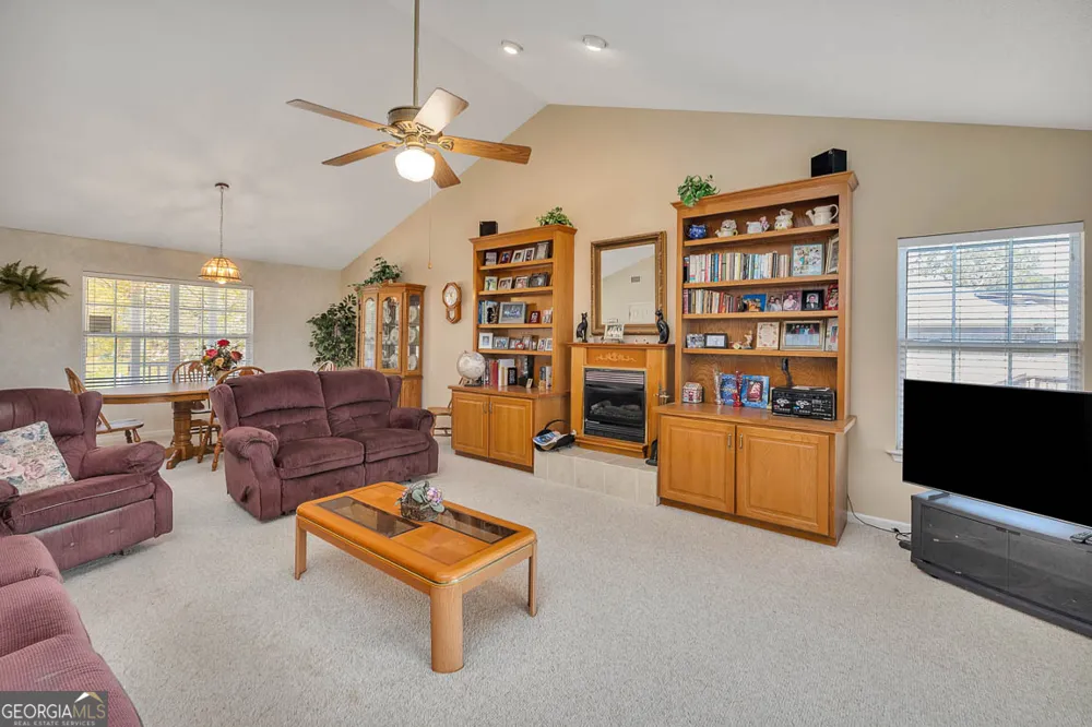 1056 Fiddler TRCE NE Townsend, GA 31331