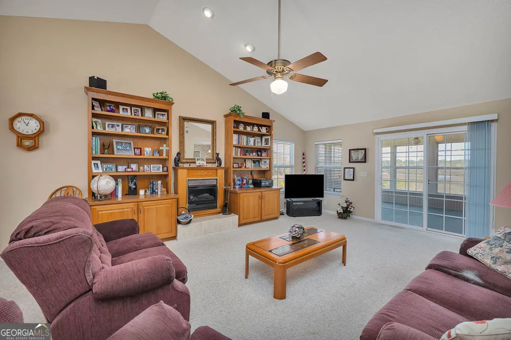1056 Fiddler TRCE NE Townsend, GA 31331