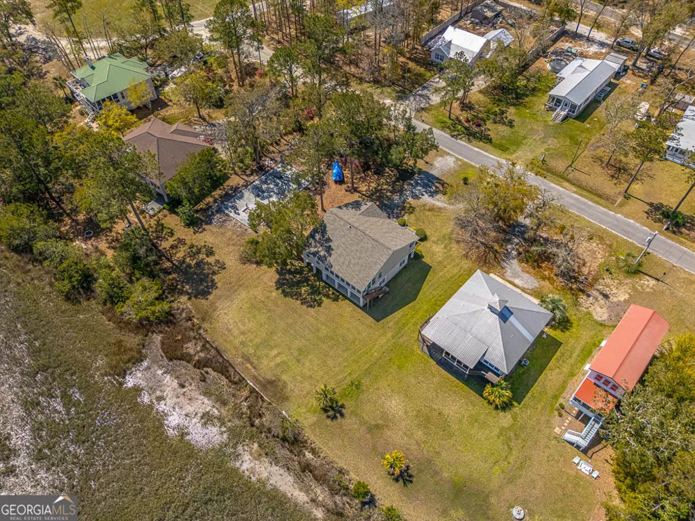 1056 Fiddler TRCE NE Townsend, GA 31331