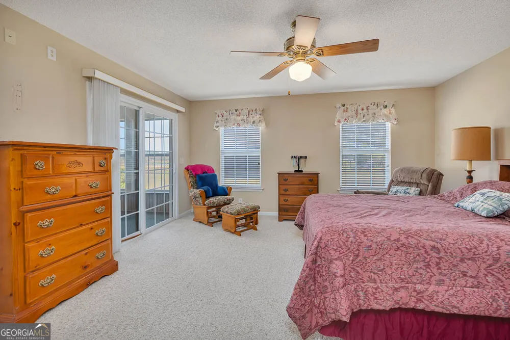 1056 Fiddler TRCE NE Townsend, GA 31331