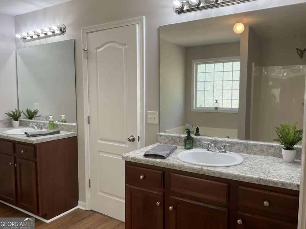 592 Kyles CIR Hiram, GA 30141