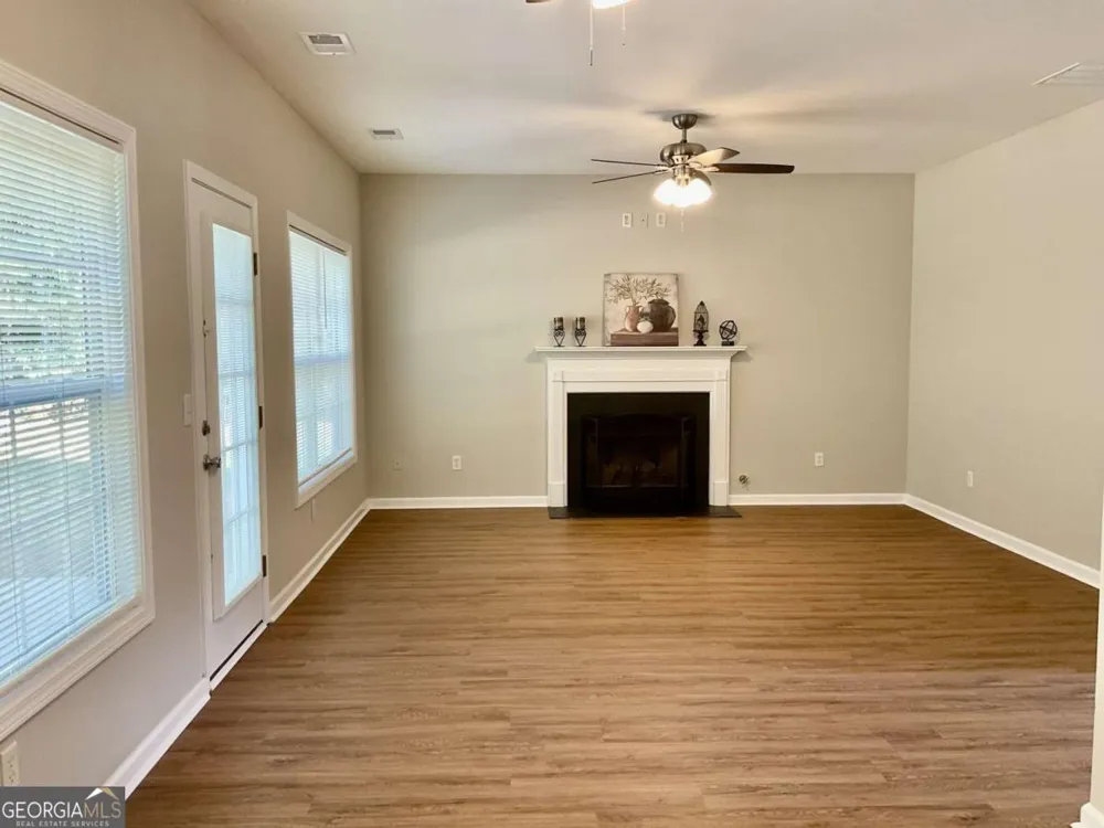 592 Kyles CIR Hiram, GA 30141