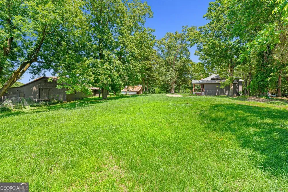 586 Grady School RD Canon, GA 30520