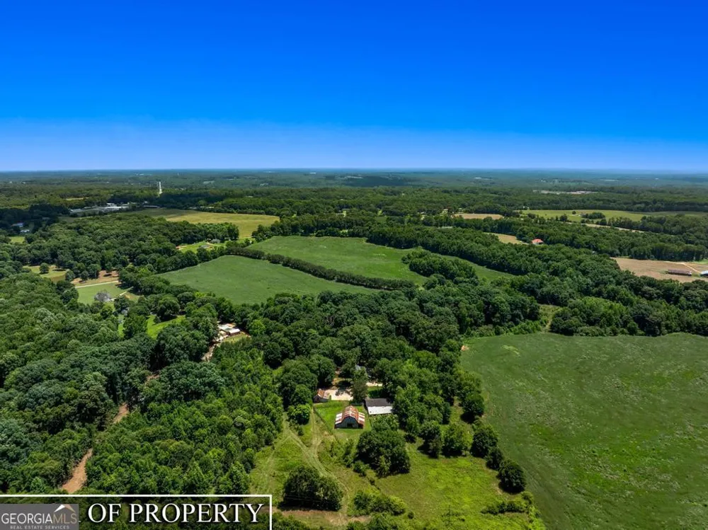 586 Grady School RD Canon, GA 30520