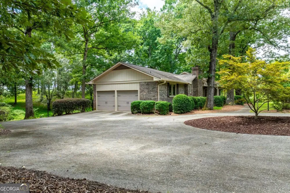1131 Ednaville RD Braselton, GA 30517