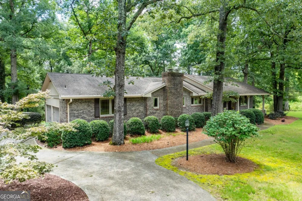 1131 Ednaville RD Braselton, GA 30517