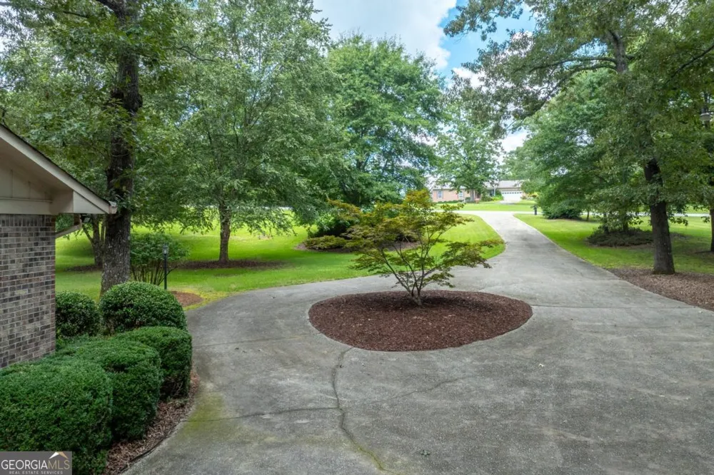 1131 Ednaville RD Braselton, GA 30517