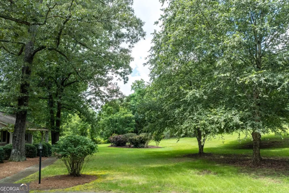 1131 Ednaville RD Braselton, GA 30517