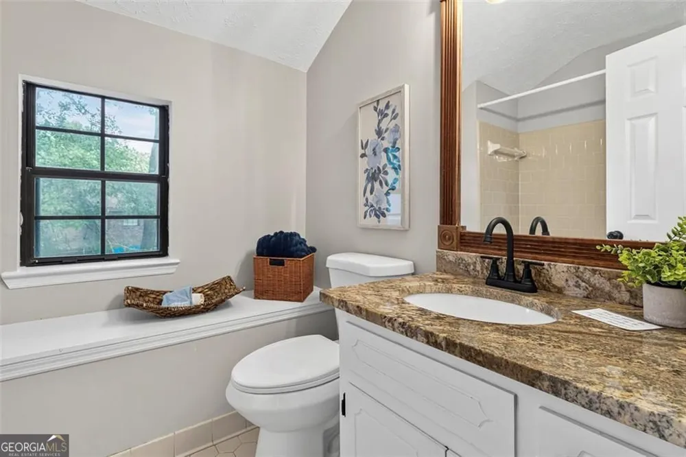 1046 River Bend CT Riverdale, GA 30296