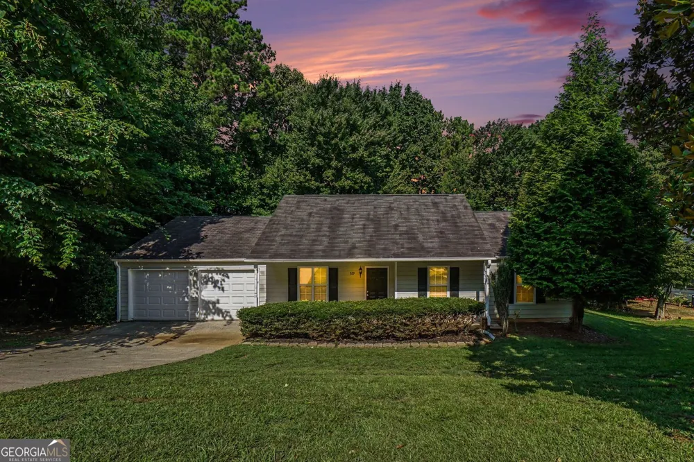 529 Bluff CT Woodstock, GA 30188