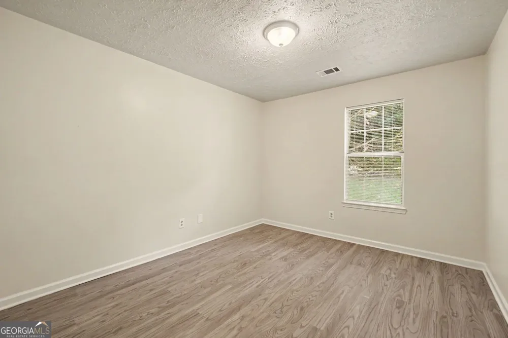 529 Bluff CT Woodstock, GA 30188