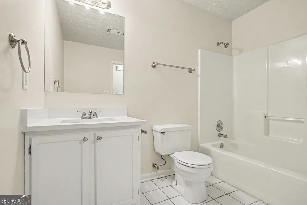 529 Bluff CT Woodstock, GA 30188