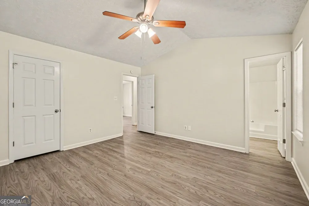 529 Bluff CT Woodstock, GA 30188