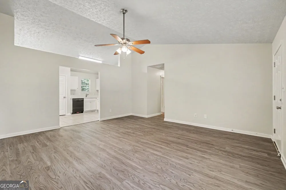 529 Bluff CT Woodstock, GA 30188