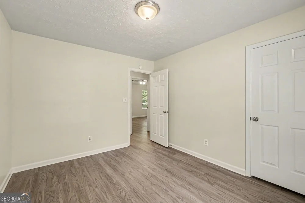 529 Bluff CT Woodstock, GA 30188