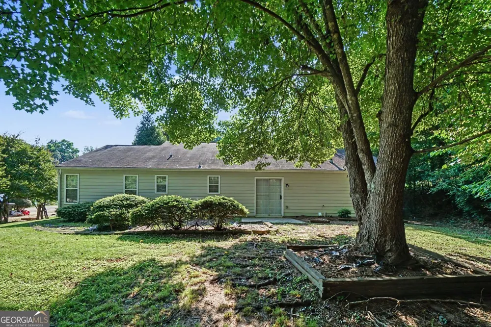 529 Bluff CT Woodstock, GA 30188