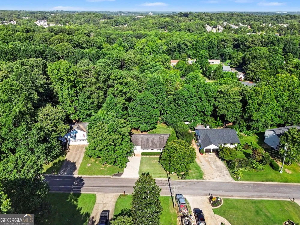 529 Bluff CT Woodstock, GA 30188