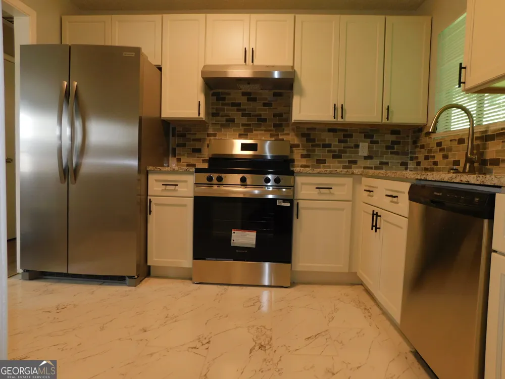 6740 Cambridge DR Rex, GA 30273