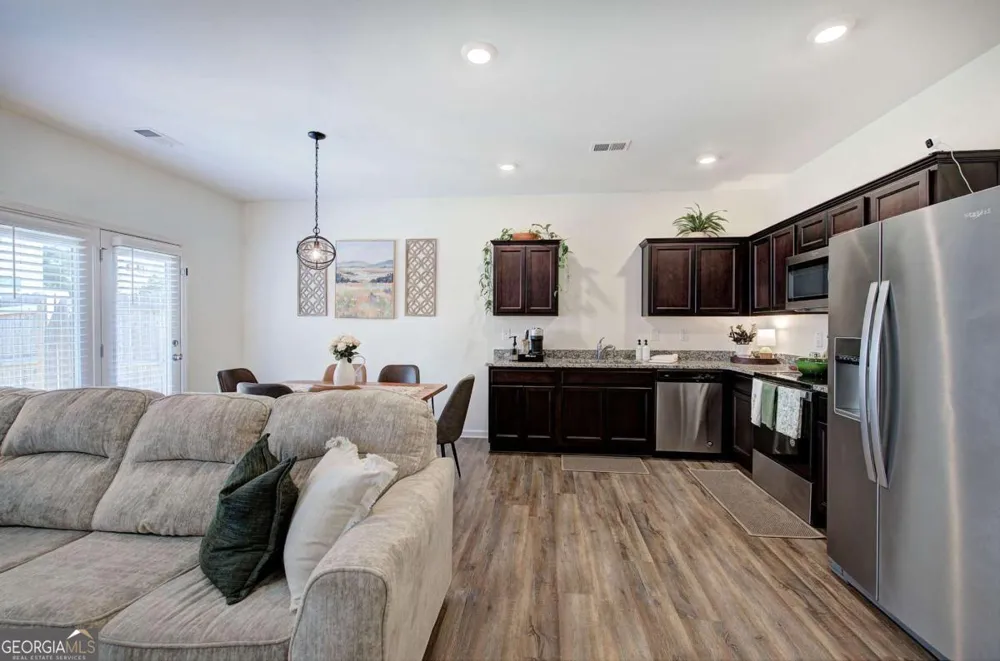 208 Grand Central WAY Cartersville, GA 30120