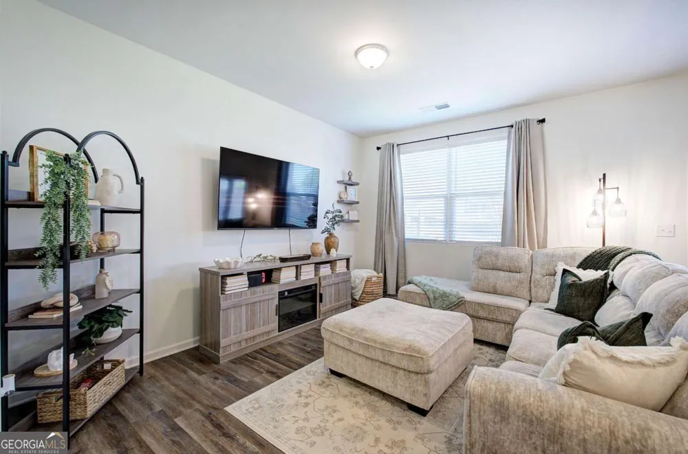 208 Grand Central WAY Cartersville, GA 30120