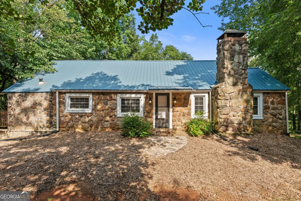 973 Floyd RD Danielsville, GA 30633