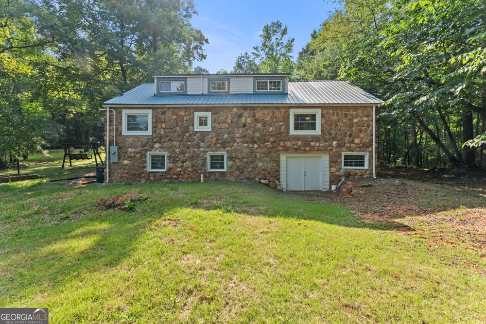 973 Floyd RD Danielsville, GA 30633