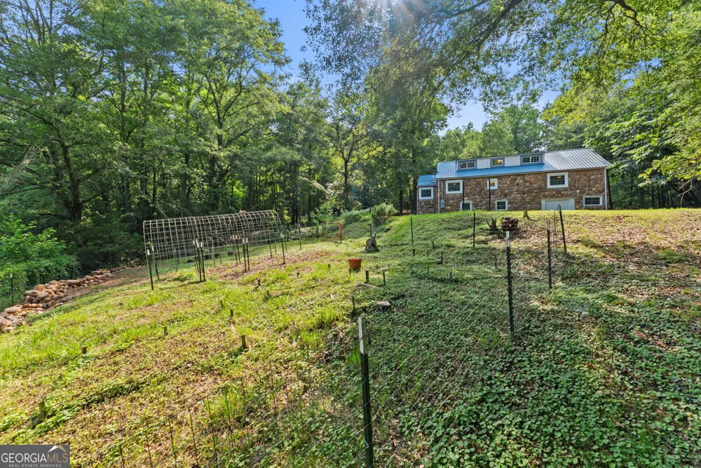 973 Floyd RD Danielsville, GA 30633