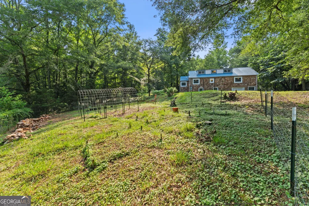 973 Floyd RD Danielsville, GA 30633