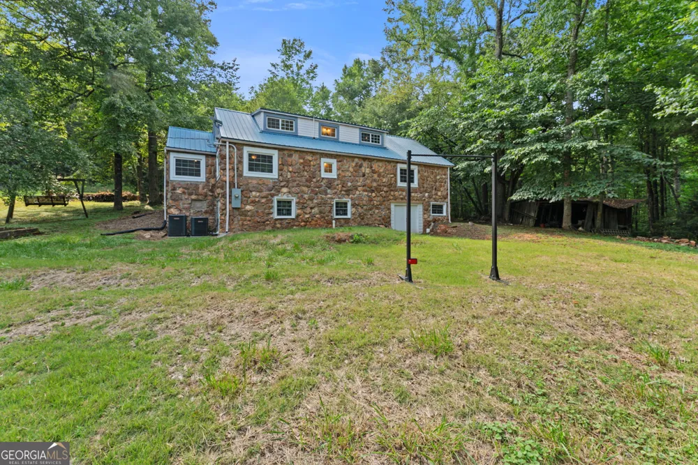973 Floyd RD Danielsville, GA 30633