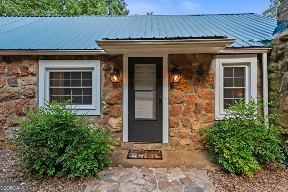 973 Floyd RD Danielsville, GA 30633